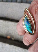 GULDRING MED BOULDEROPAL