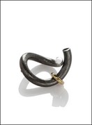 ”BEND RING” - black silver with gold ring